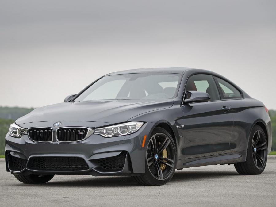  BMW M4 Coupe 2015 года  (US) (фото 4 из 16)